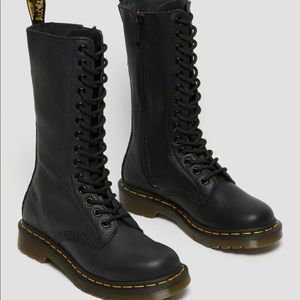 DR. MARTENS 1B99 VIRGINIA LEATHER MID CALF BOOTS